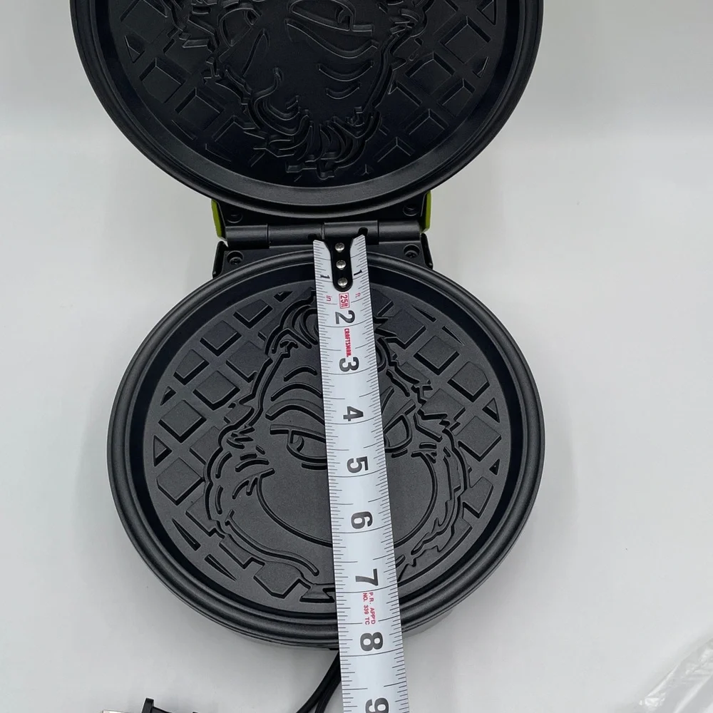 Grinch Waffle Maker Dr Seuss Non-Stick Plates